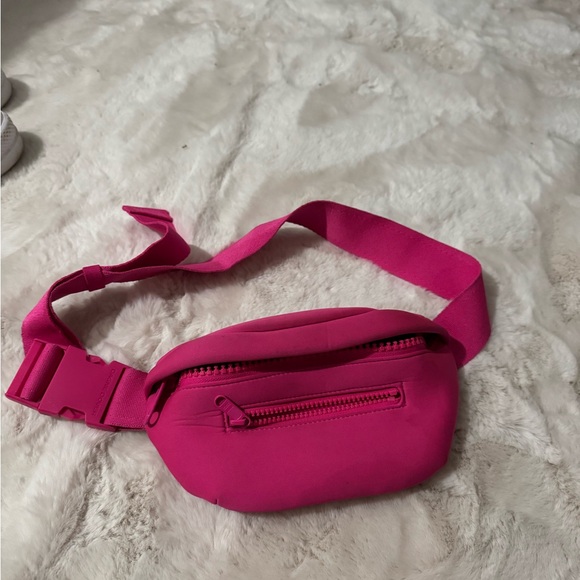 Dagne Dover Belt bag HOT PINK💕 - Picture 4 of 4